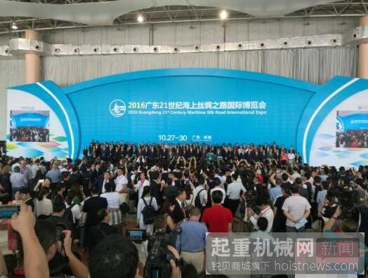 广东海丝博览会开幕工程机械高精尖产品亮相